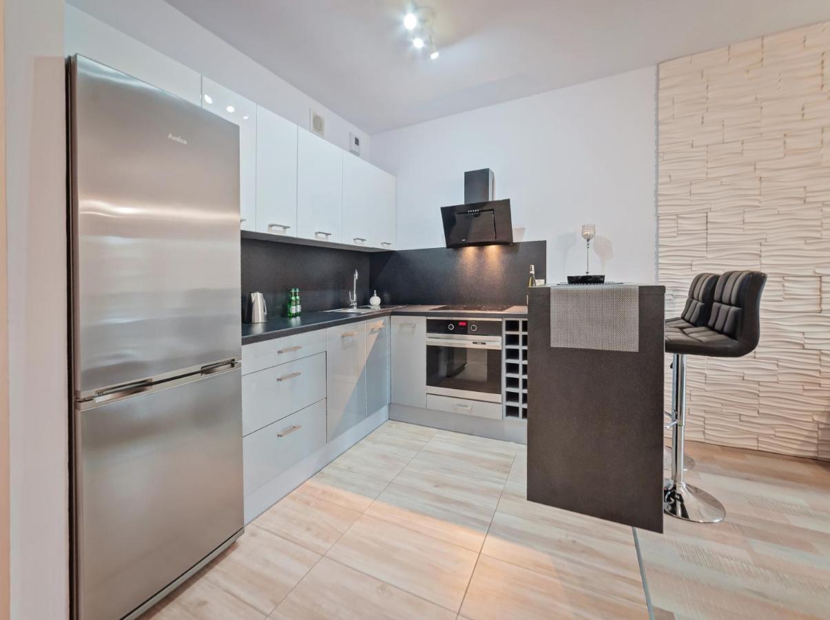 Apartamenty Homely Place Centrum - Stary Rynek - Parking Poznan Exterior photo